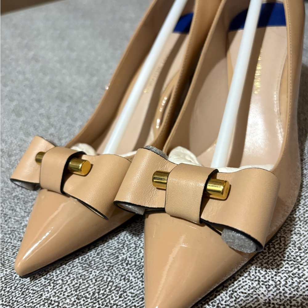 Stuart Weitzman Tan Bow Heels